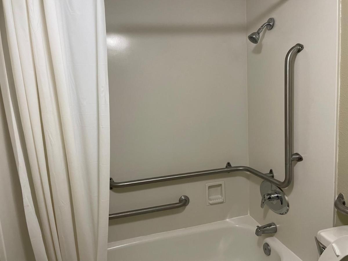 Travelodge By Wyndham Tuscaloosa Esterno foto